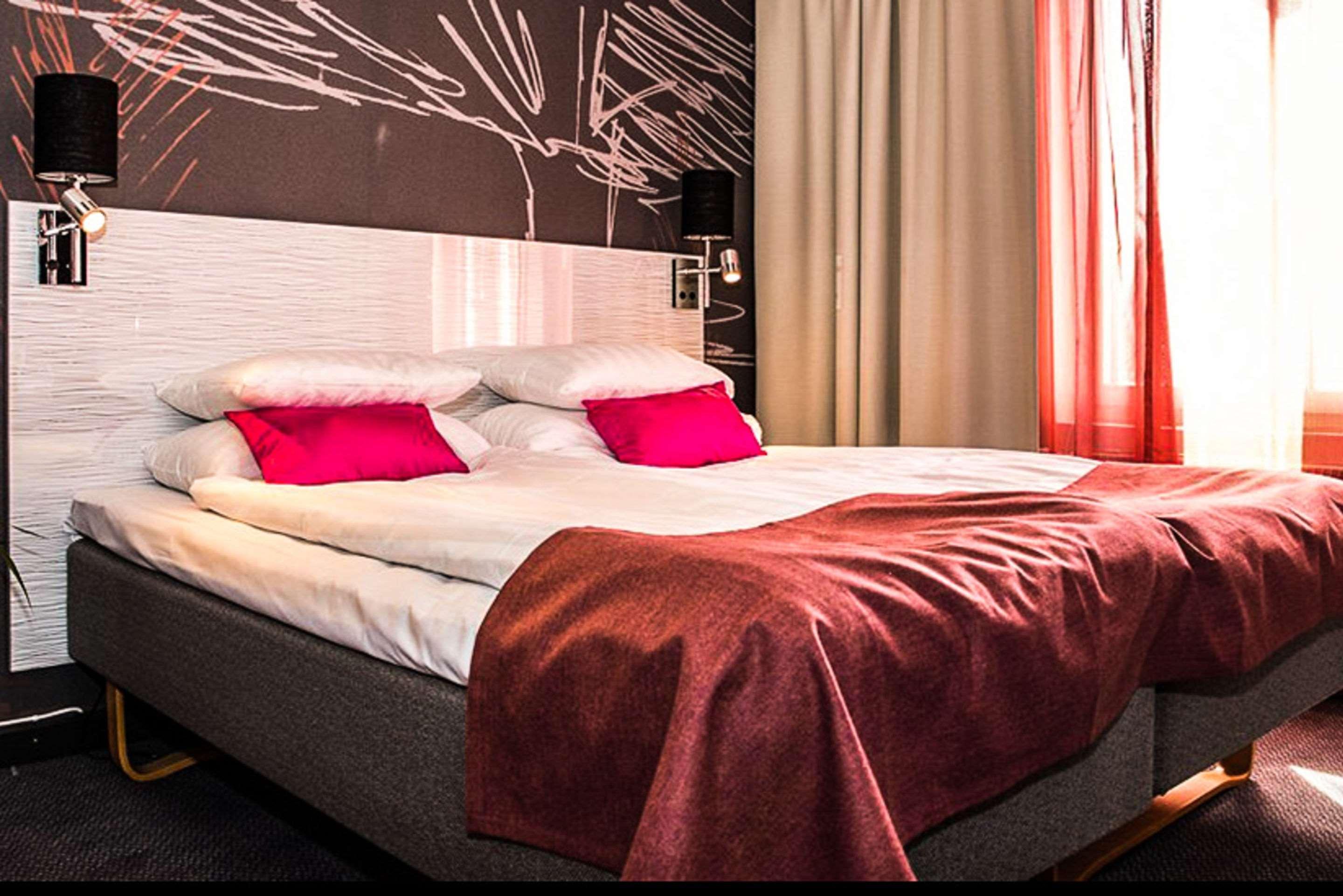 Quality Hotel Park Soedertaelje City Экстерьер фото